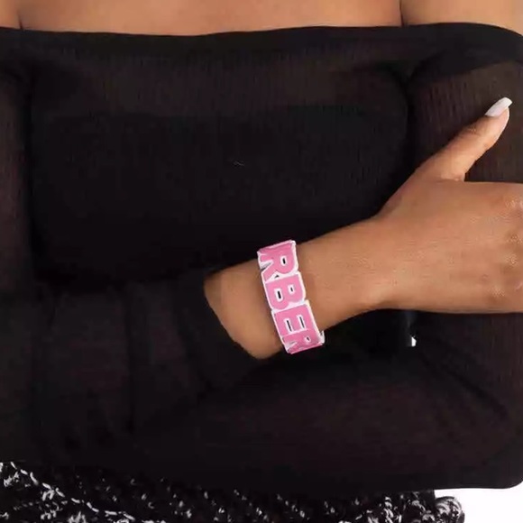 Burberry Primrose Pink Rubberised Logo Cuff - Picture 2 of 5